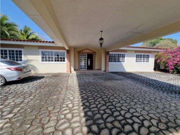 Venta de casa en Coronado (Club de Golf) GTA