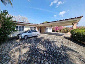 Venta de casa en Coronado (Club de Golf) GTA