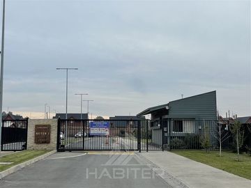 Casa en Venta en Condominio Neyen, Valles del country, Talca