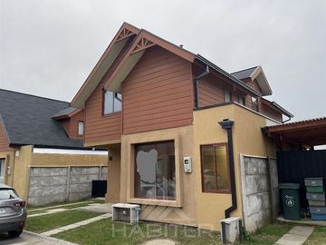 Casa en Venta en Condominio Neyen, Valles del country, Talca