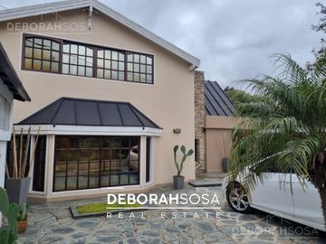 Casa en venta 6 ambientes en el Barrio El Nautico Country Club Escobar apto credito