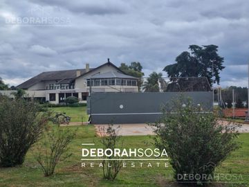 Casa en venta 6 ambientes en el Barrio El Nautico Country Club Escobar apto credito