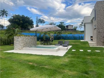 EXCELENTE CASA DE CAMPO ESTRENAR ARMENIA