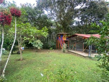 VENTA CASA CAMPESTRE CONJUNTO CERRADO. HERMOSO LOTE. VIA CIRCASIA