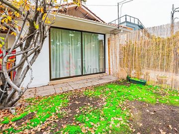 Casa en Venta en Las Tranqueras / Vitacura - Excelente Propiedad Para Remodelar