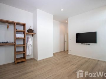 3 BR Pool House At Rochalia Near Lanna International