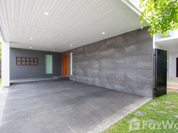 3 BR Pool House At Rochalia Near Lanna International