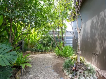 3 BR Pool House At Rochalia Near Lanna International