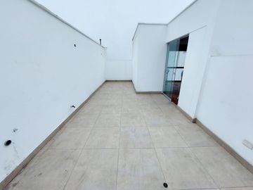 Cómodo Dúplex frente a parque