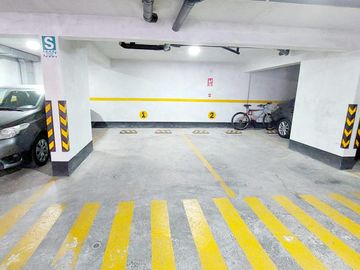 Cómodo Dúplex frente a parque