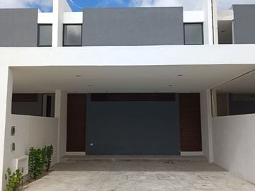 Town Houses en Xcanatún