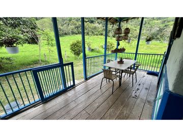 VENTA DE CASA CAMPESTRE EN SALENTO, QUINDO, COLOMBIA