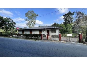 VENTA DE CASA CAMPESTRE EN SALENTO, QUINDIO, COLOMBIA