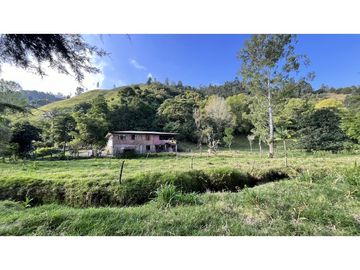 VENTA DE CASA CAMPESTRE EN SALENTO, QUINDIO, COLOMBIA