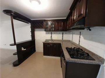 Casa de dos pisos en venta Barrio El Bosque Palmira Valle Colombia