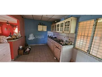 VENDO.CASA.EN ALGARROBO