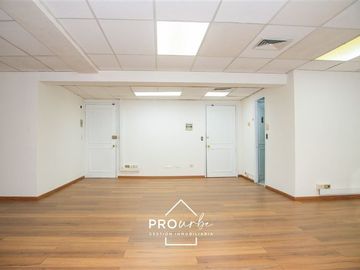 Oficina en Venta en Metro Pedro de Valdivia / Alfredo Barros Errázuruz