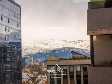 Oficina en Venta en Metro Pedro de Valdivia / Alfredo Barros Errázuruz