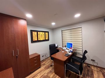 Casa en Venta en ¡¡A pasos del metro Chacabuco!!