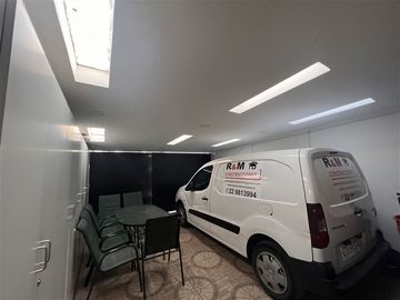 Casa en Venta en ¡¡A pasos del metro Chacabuco!!