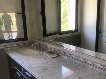 Excelente Casa en COMPLEJO VILLA NUEVA - Santa Clara