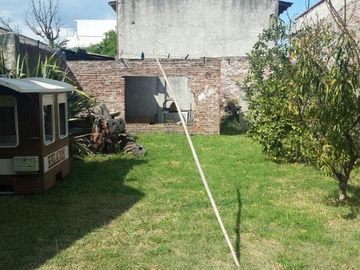 CASA EN VENTA SOBRE AMPLIO LOTE