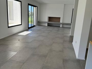 CASA en Venta en COMPLEJO PUERTOS  - CEIBOS