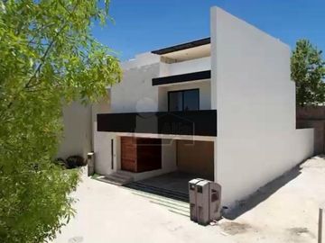Residencia en venta en fraccionamiento exclusivo Sierra Azúl, San Luis Potosí