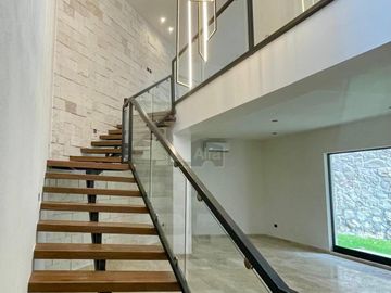 Residencia en venta en fraccionamiento exclusivo Sierra Azúl, San Luis Potosí