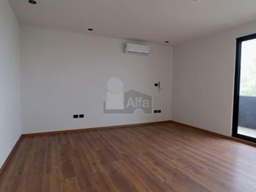 Residencia en venta en fraccionamiento exclusivo Sierra Azúl, San Luis Potosí
