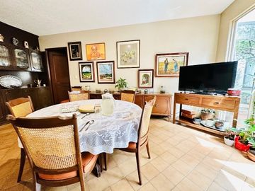Casa en venta con enorme jardin, San Jerónimo Lídice, Magdalena Contreras, Cdmx