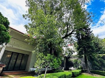 Casa en venta con enorme jardin, San Jerónimo Lídice, Magdalena Contreras, Cdmx