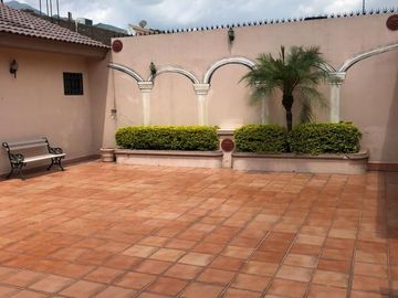 Casa en Venta, Del Valle, San Pedro Garza García