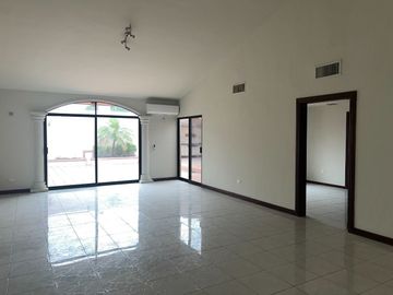 Casa en Venta, Del Valle, San Pedro Garza García