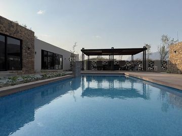 CASA EN VENTA bosques de las misiones CARRETERA NACIONAL uro