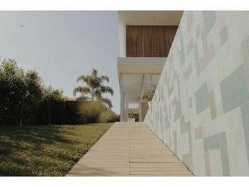 Se Vende Hermosa Casa Campestre Via Cerritos