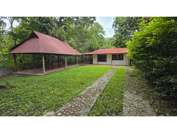 SE VENDE CASA EN MINCA SOBRE EL RIO, SANTA MARTA