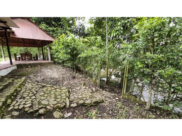 SE VENDE CASA EN MINCA SOBRE EL RIO, SANTA MARTA