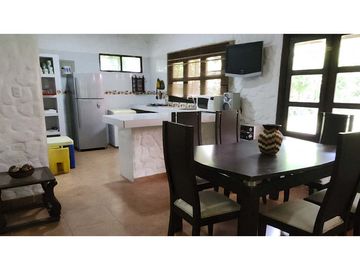 SE VENDE CASA EN MINCA SOBRE EL RIO, SANTA MARTA