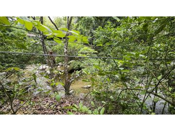 SE VENDE CASA EN MINCA SOBRE EL RIO, SANTA MARTA
