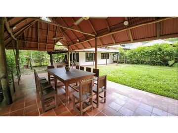 SE VENDE CASA EN MINCA SOBRE EL RIO, SANTA MARTA