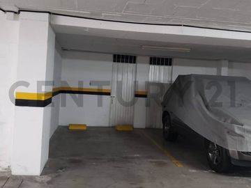 Vendo dpto 2 dormitorios con patio y pérgola Iñaquito Alto