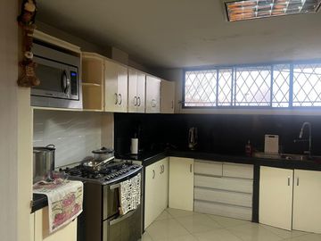 VENTA DPTO CDLA. ENTRE RIOS SAMBORONDON SEGURIDAD AMPLIO ESPACIO 290M2 (JLR)