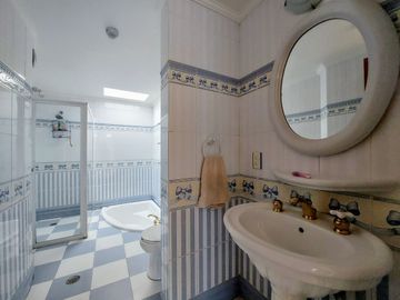 VENTA DE CASA CON JARDIN, LOMAS DE LAS AGUILAS, ALVARO OBREGON, CDMX