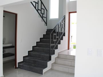 Estrena CASA en VENTA Fraccionamiento ALTOS de OAXTEPEC, a dos minutos de Lomas