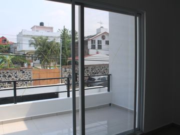 Estrena CASA en VENTA Fraccionamiento ALTOS de OAXTEPEC, a dos minutos de Lomas