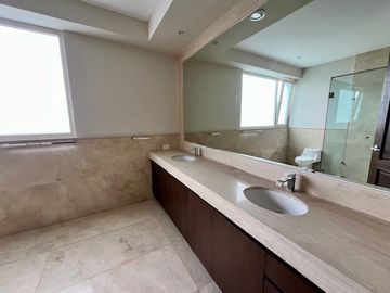 Departamento de lujo en VENTA Encinares Bosque Real, Huixquilucan