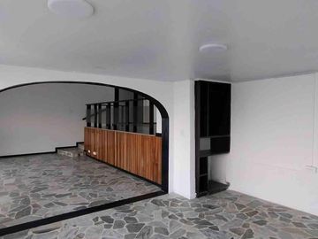 CASA EN ARRIENDO EN GUAYACANES/ MANIZALES