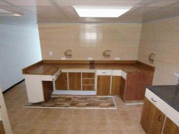 CASA EN ARRIENDO EN GUAYACANES/ MANIZALES