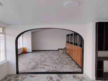 CASA EN ARRIENDO EN GUAYACANES/ MANIZALES